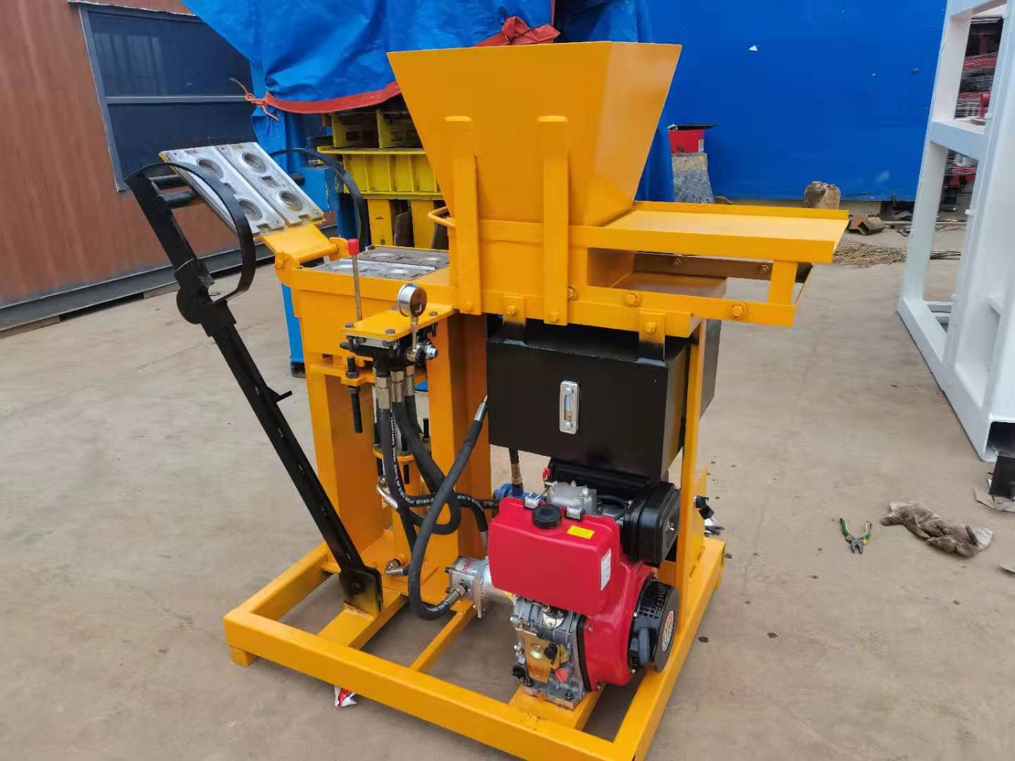 qt2 25 automatic clay brick machine hydraulic press for making blocks ecological electric interlocking bricks