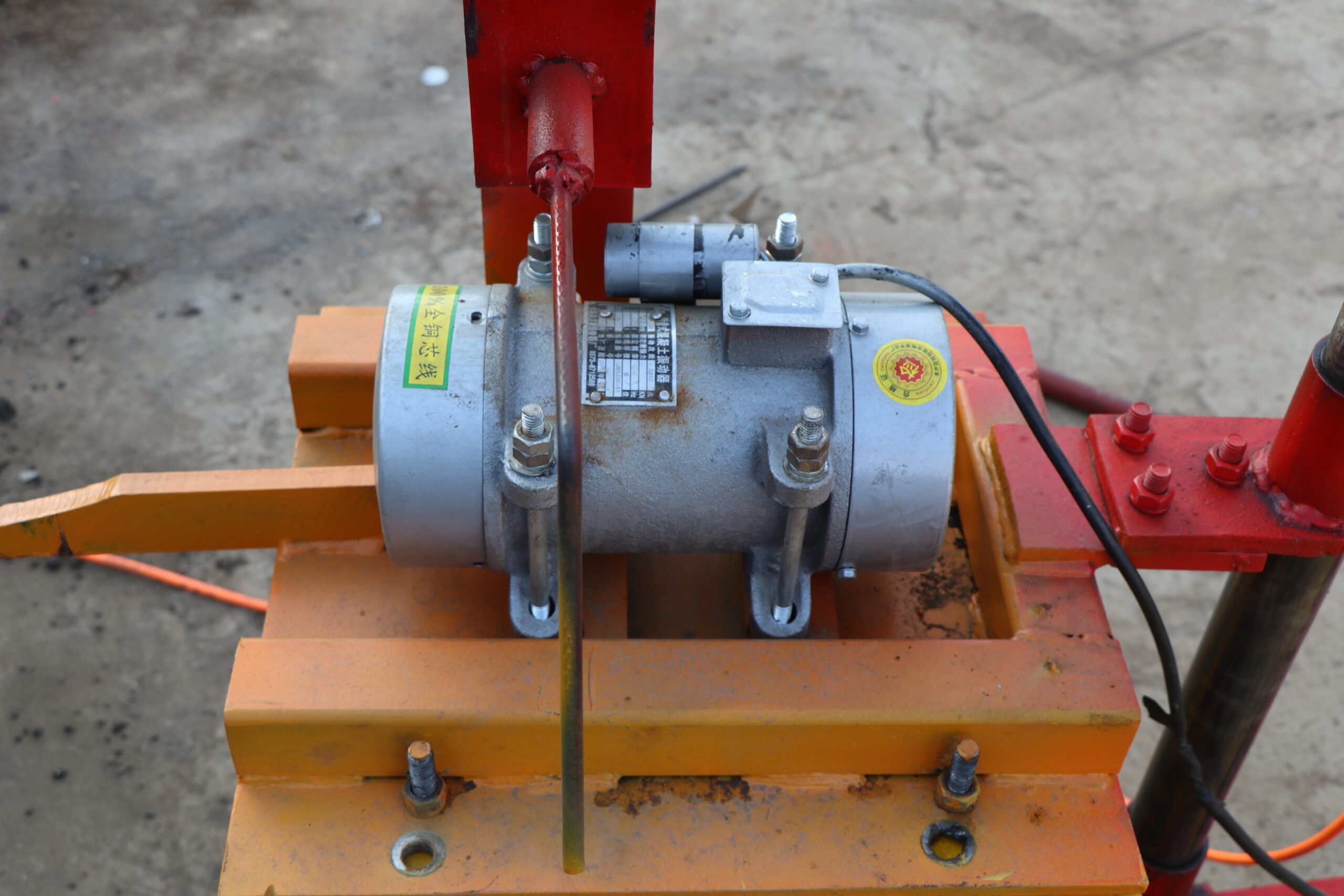 qt40 3c mini small moving mobile concrete hollow block brick making machine