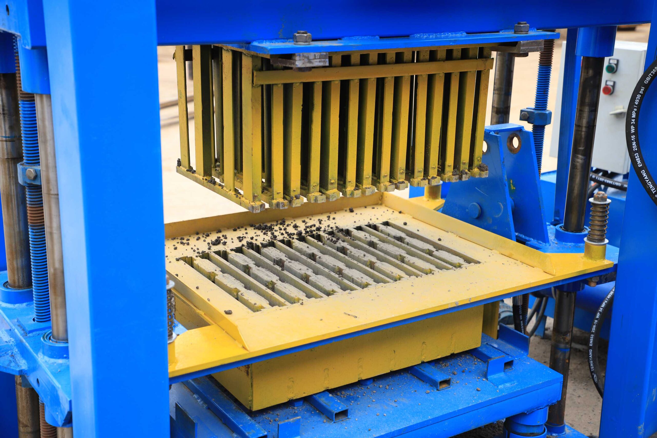 qt4 30 hydraulic diesel power hollow block making machine concrete brick maker machinery