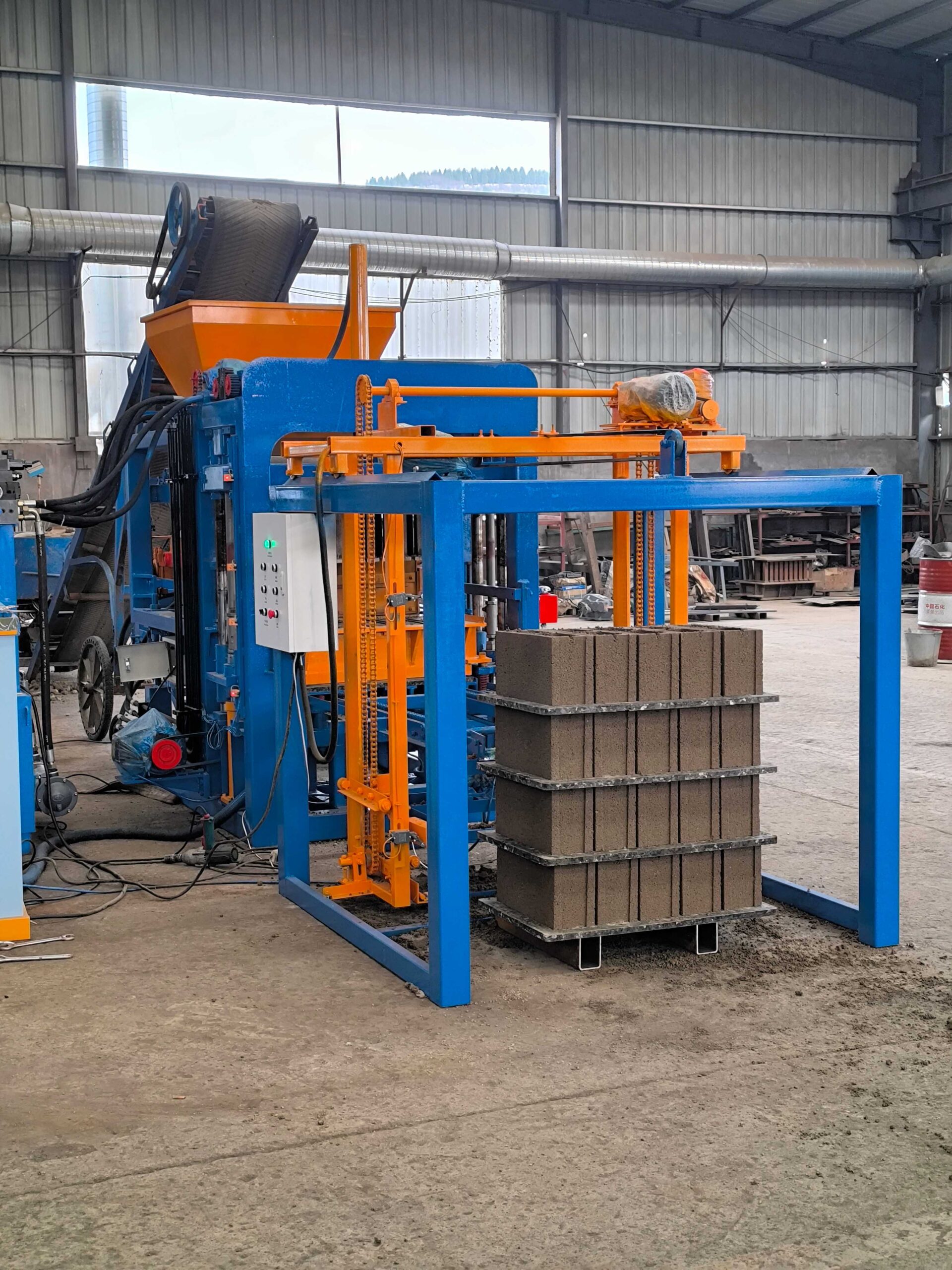 qt4 18 automatic cement hollow block making machinery interlocking brick molding machine price