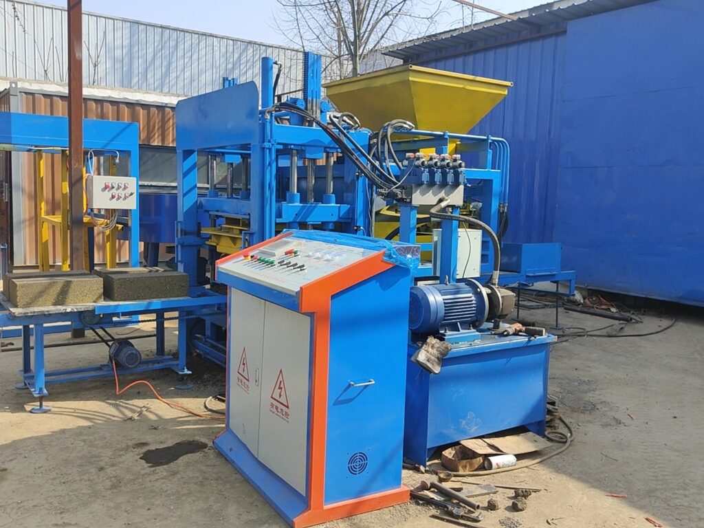 qt4 25 small auto block machin9