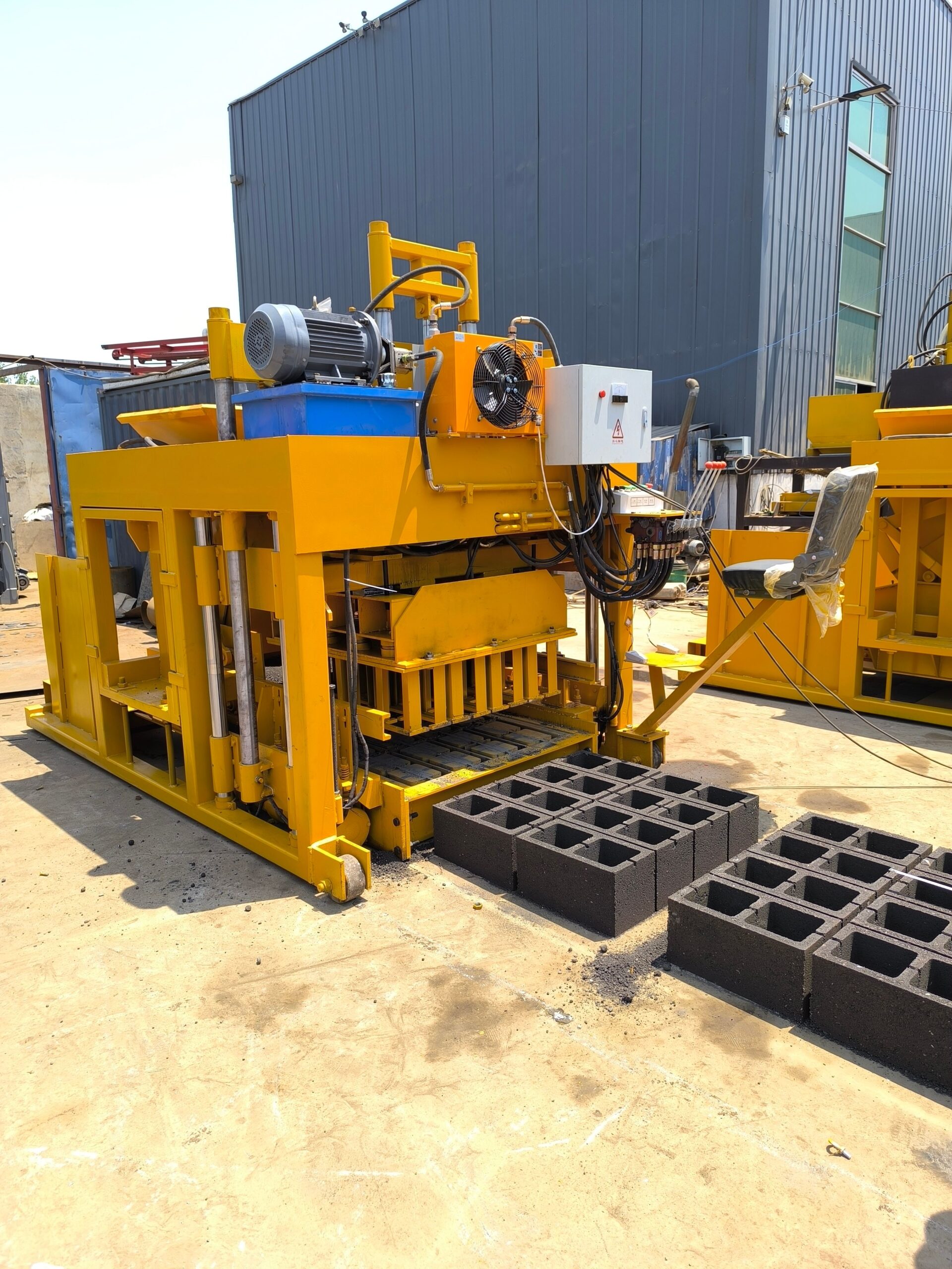 What is an egg-laying block machine? - tophighmachinery.com